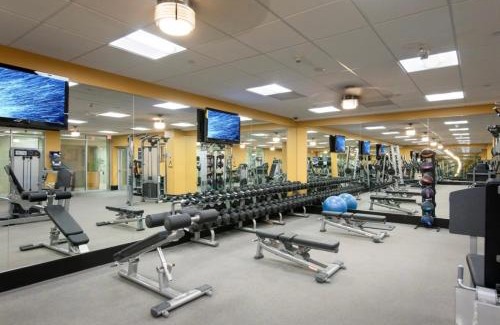 Del Rey Apartment | Cozy Unit Conveniently Located Pool View