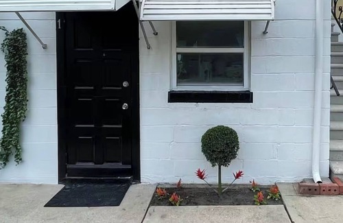 Gulfport Condo | Cozy unit in charming Gulfport halfway between downtown and beach