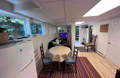 Ketchikan Apartment | Cozy up near downtown at the Wildflower Inn at Deermount.