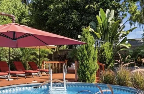 Lake Eola Heights House | Cozy, Updated Orlando Home In Historical Lake Eola minutes from Orlando Center.