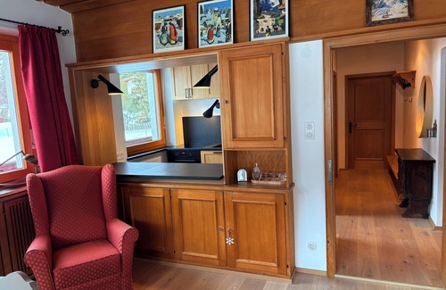 Sankt Anton am Arlberg Apartment | Cozy vacation apartment, great view close to the slopes - renovated in 2024