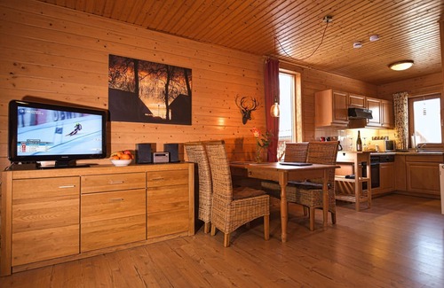 Rotacker House | Cozy vacation home with 2 bedrooms, fireplace and short walk to the sauna house