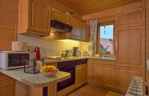 Rotacker House | Cozy vacation home with 2 bedrooms, fireplace and short walk to the sauna house