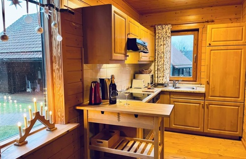 Rotacker House | Cozy vacation home with 2 bedrooms, fireplace and short walk to the sauna house