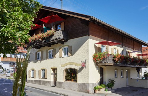 Bad Kohlgrub Apartment | Cozy vacation apartment "Dahoam" with its own roof terrace!