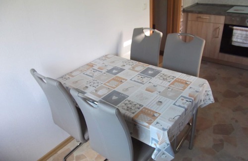 Ebersdorf Condo | Cozy vacation apartment Chemnitz for 2-4 pers. with 2 bedrooms on the ground floor.