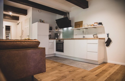 Upleward Apartment | "Cozy vacation apartment in Upleward - your retreat by the sea!"