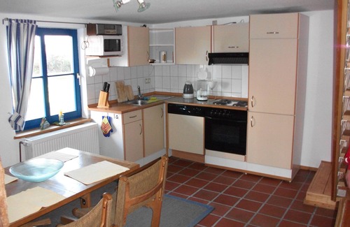 Zarnitz Apartment | Cozy vacation apartment with thatched roof on the Achterwasser nature reserve