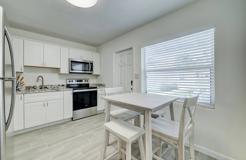 Fort Pierce Villa | Cozy Villa #1, 3 minutes from Downtown & 10 minutes to the Beach