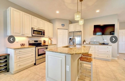 Hutchinson Island South Villa | Cozy villa a short walk from the beach ready for your family.