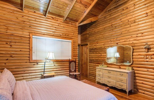 Constanza Villa | Cozy villa close to the rive in Arroyo Frio