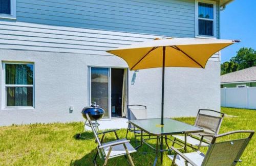 Palm Coast Villa | Cozy Villa with Private Garden, Pet Friendly, 14 Guest