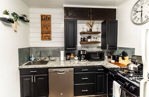 Lyman Cottage | Cozy Western Boho Retreat~1BR/1BA~ Tiny Cottage