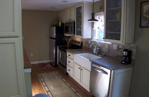 Defiance House | Cozy Wine Country Home [ Lodging only . this is not an event venue ]