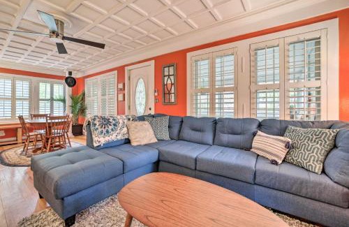 Brevard House | Cozy Wooded Retreat 2 Mi to Dtwn Brevard!