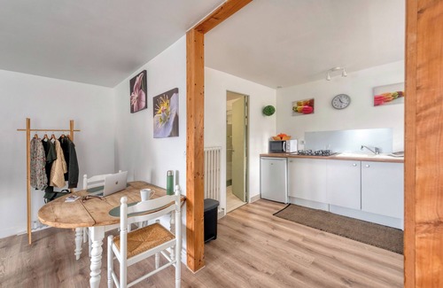 Lannion Apartment | Cozy: Your Serene Retreat in the Heart of Lannion