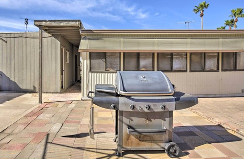 The Foothills Cottage | Cozy Yuma Retreat w/Furnished Patio & Grill!