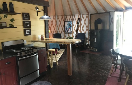 Cable Cabin | Cozy Yurt close to Birkie Start: Cable