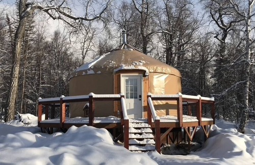 Butte Cabin | Cozy yurt in quiet neighborhood