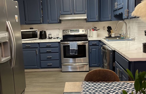 Lexington Condo | Cozy1King1Queen1.5bth2min Frm UpTown