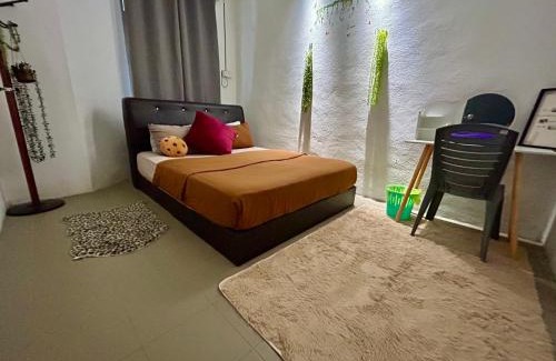 Central Seberang Perai House | Cozy33#4pax#Wifi#NearAeonAlma#20minstobatukawan