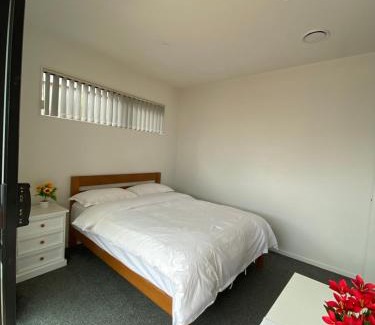 Auckland House | CozyNest0