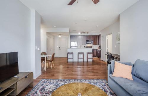 Downtown Cincinnati Apartment | CozySuites at the Banks gym pool 16