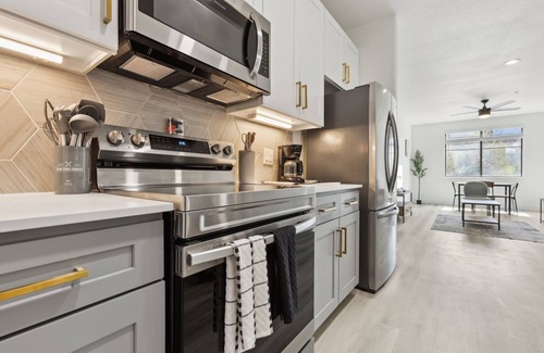 Glendale Sports and Entertainment District Apartment | CozySuites at Zone Westgate