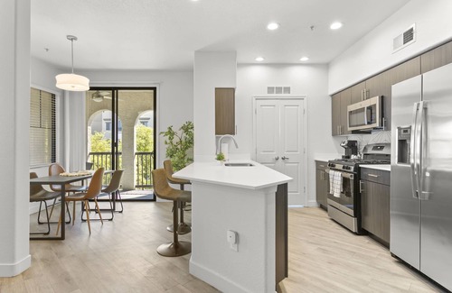 Glendale Sports and Entertainment District Apartment | CozySuites Glendale by the stadium with pool! 16