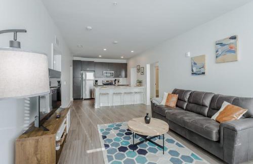 Central Business District Apartment | Cozysuites l Luxe 2BR in Downtown Cincinnati #2