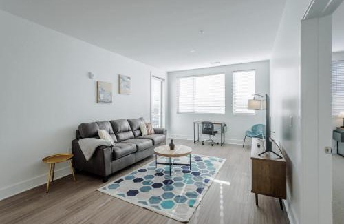 Central Business District Apartment | Cozysuites l Luxe 2BR in Downtown Cincinnati #2