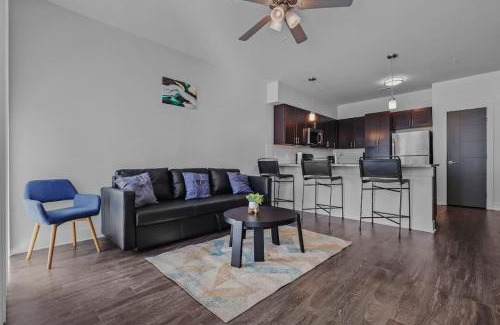 Indianapolis Apartment | CozySuites Modern 1BR Nora Indianapolis #7