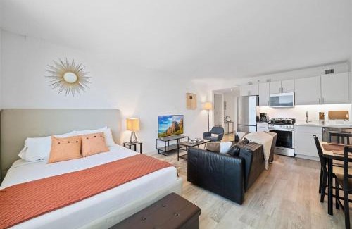 Atlantic City Apartment | CozySuites Modern Studio Condo at Showboat #12
