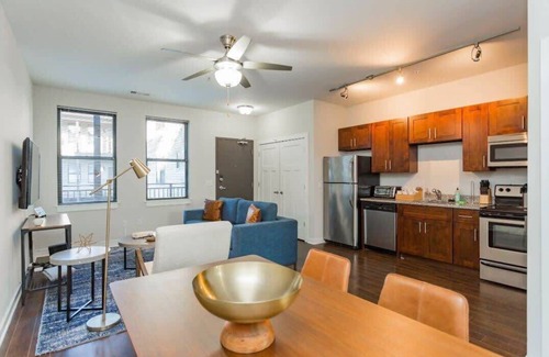 Music Row Apartment | CozySuites MusicRow Alluring 1BR with free parking 43