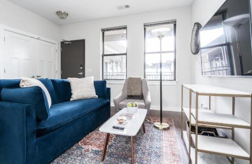 Music Row Apartment | CozySuites MusicRow Elegant 1BR with free parking 36