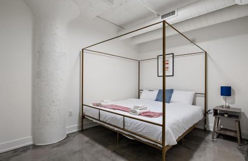 Warehouse District Apartment | CozySuites NLG - Modern 1BR condo #05