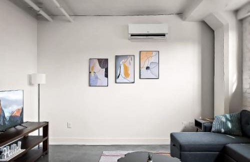 Warehouse District Apartment | CozySuites NLG - Modern 2BR condo #11