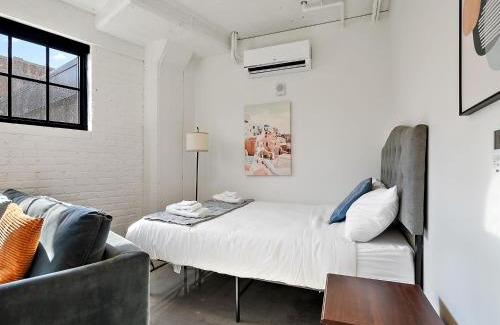 Downtown East Apartment | CozySuites NLG - Modern studio condo #22