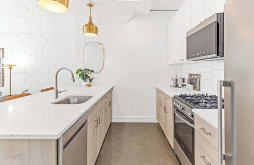Warehouse District Apartment | CozySuites NLG w pool, bowling alley, sauna #25