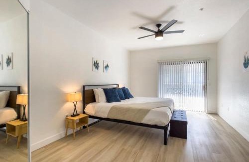 Kierland Apartment | CozySuites Oasis at Kierland Commons