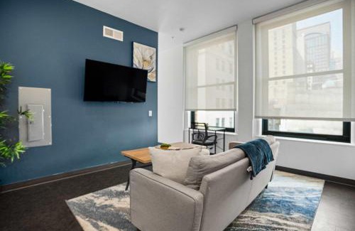 Cultural District Apartment | CozySuites Stunning 1BR in Downtown Pitts #15
