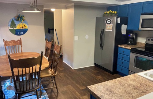 Cordele House | Cozzy Cottage/mobile home on the water @ Lake Balckshear
