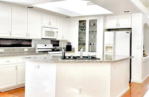 Las Vegas House | Cozzy Private Room-Between STRIP and Red Rocks. Great Area
