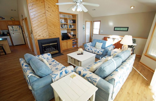 Corolla House | CP760- Crown Point Home with a Hot Tub and Oceanside!