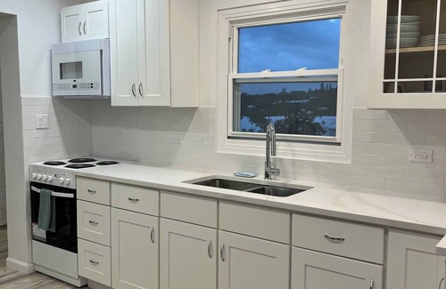 Paget Apartment | CR Apartment with amazing view.