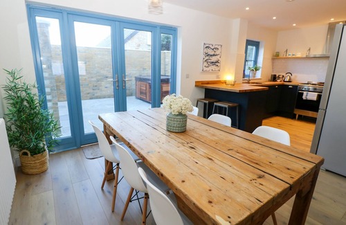 Bembridge Cottage | CRAB COTTAGE, family friendly, country holiday cottage in Bembridge