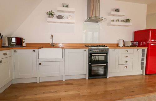 Newquay Cottage | CRABS AND LOBSTERS, romantic, country holiday cottage in Newquay