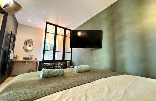 Saint-Etienne Apartment | Craft Home - Le menuisier - Balneo - Parking privé