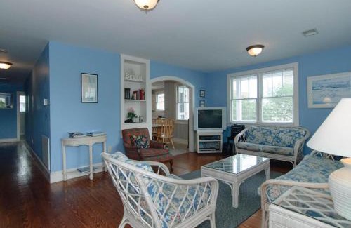 South End House | Craft Upper Unit by Bryant Real Estate