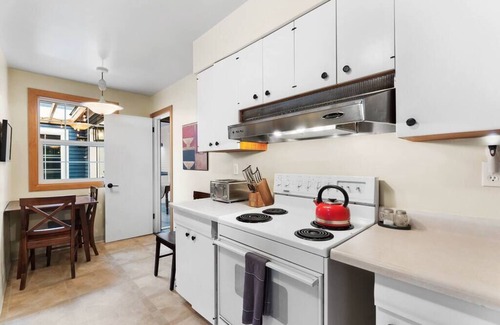 Manito House | Craftsman Crush | Comfy, Stylish, South Hill